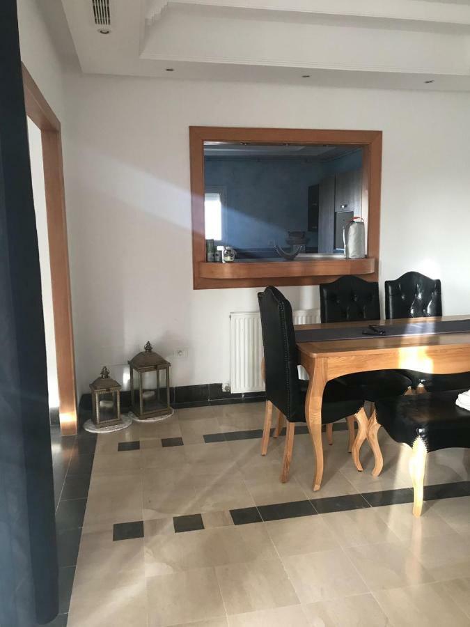 Avec Piscine Villa *